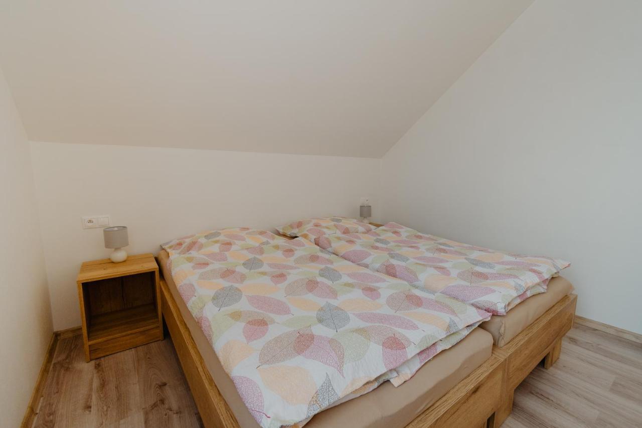 Apartmany Zara Nova Lesna Exterior photo