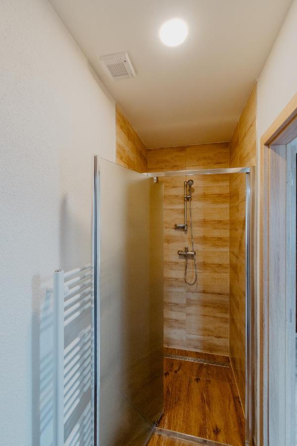 Apartmany Zara Nova Lesna Exterior photo