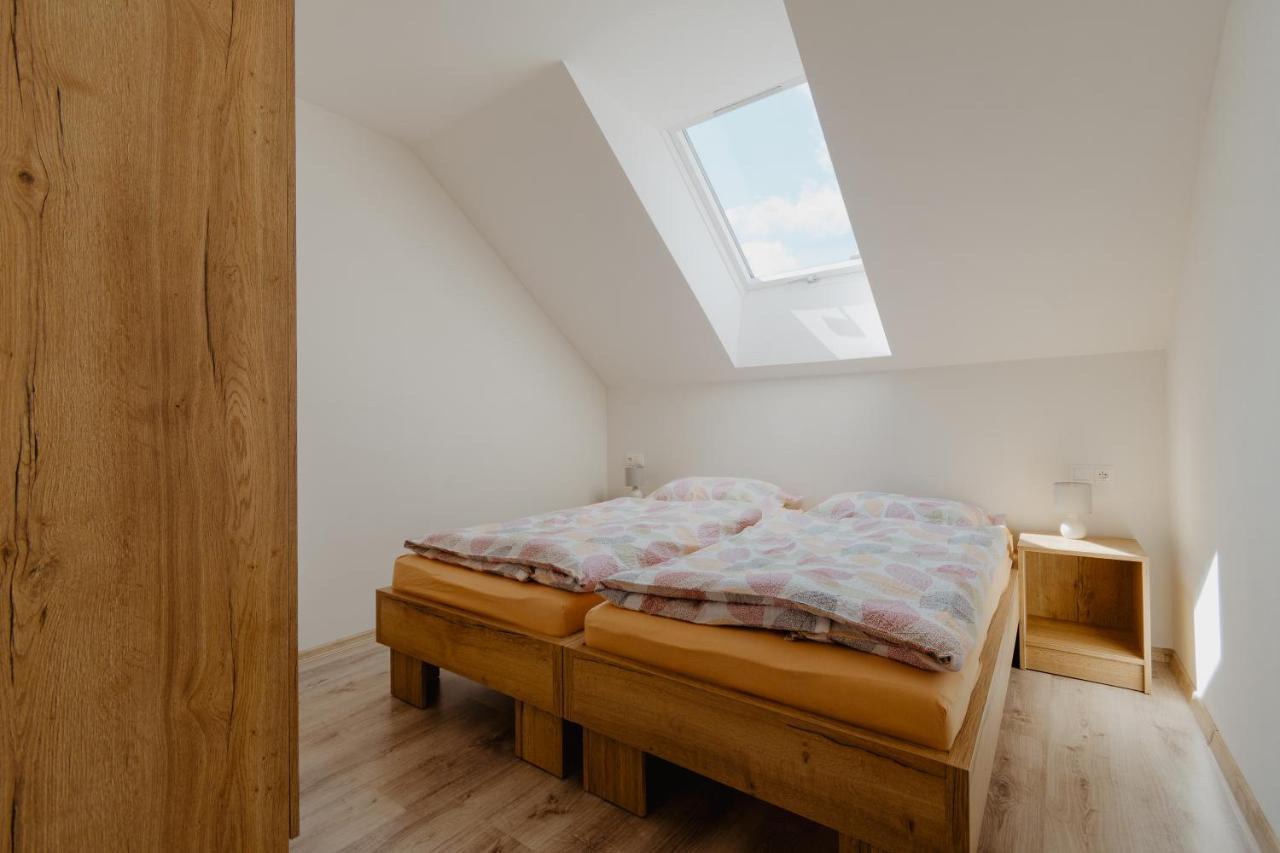 Apartmany Zara Nova Lesna Exterior photo