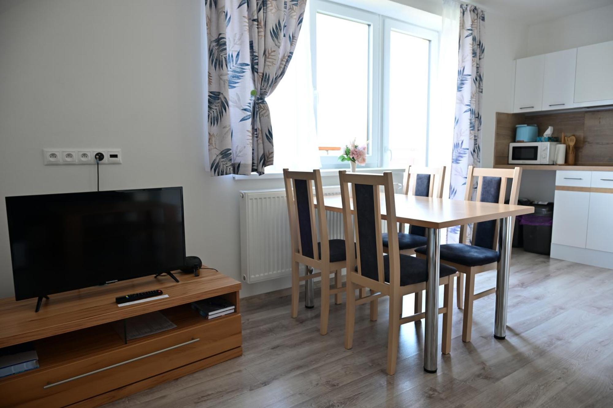 Apartmany Zara Nova Lesna Exterior photo